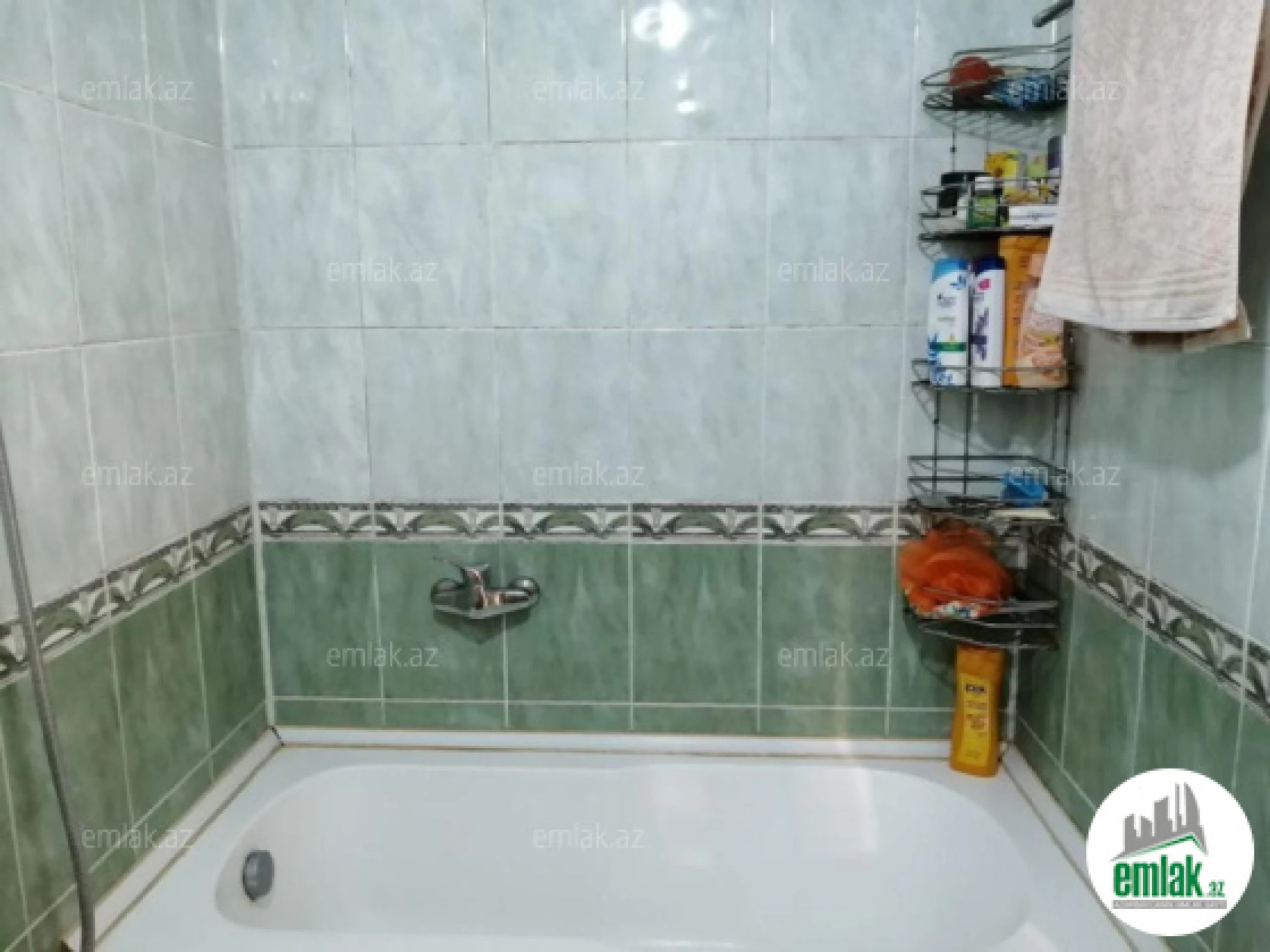 Satılır 4 otaqlı köhnə tikili 120 m²