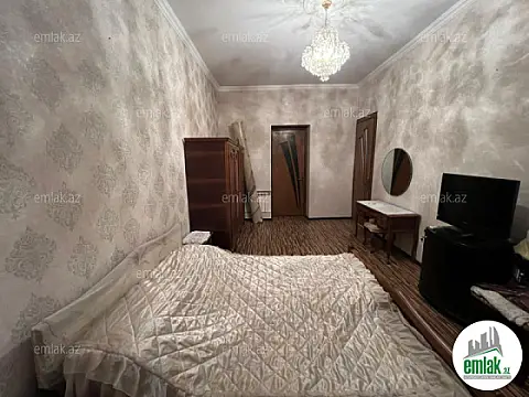 Satılır 3 otaqlı köhnə tikili 90 m²