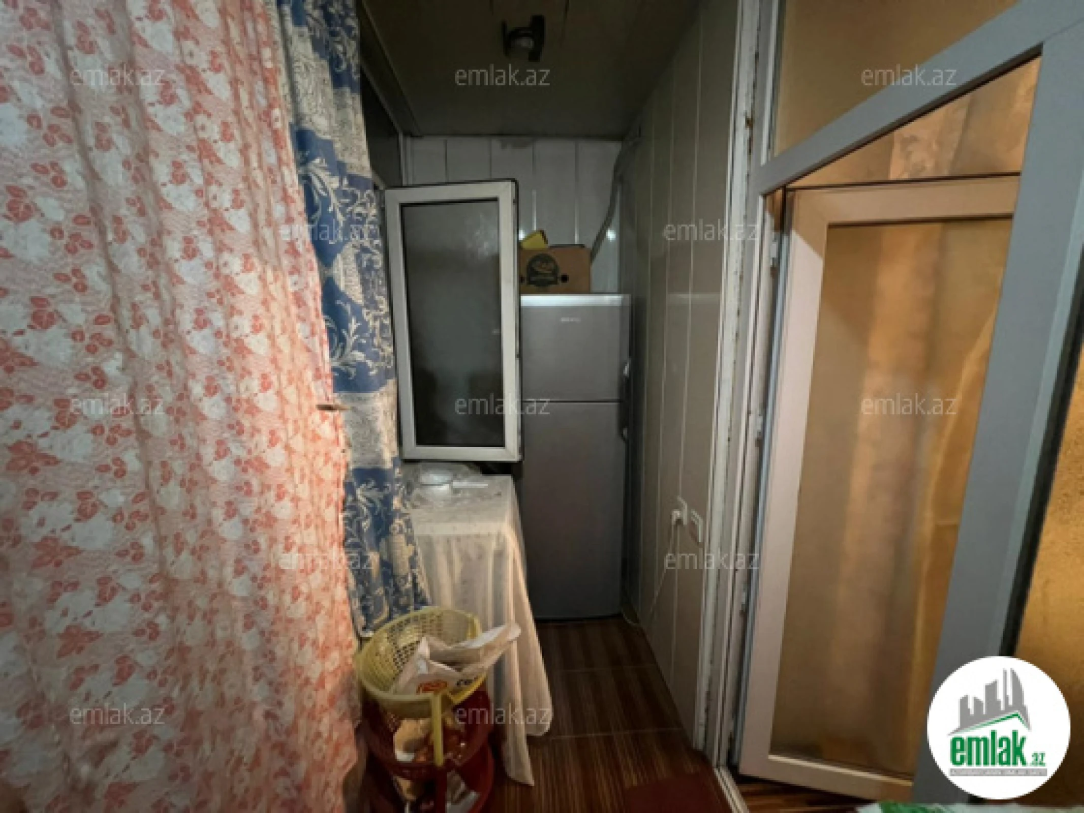 Satılır 3 otaqlı köhnə tikili 90 m²