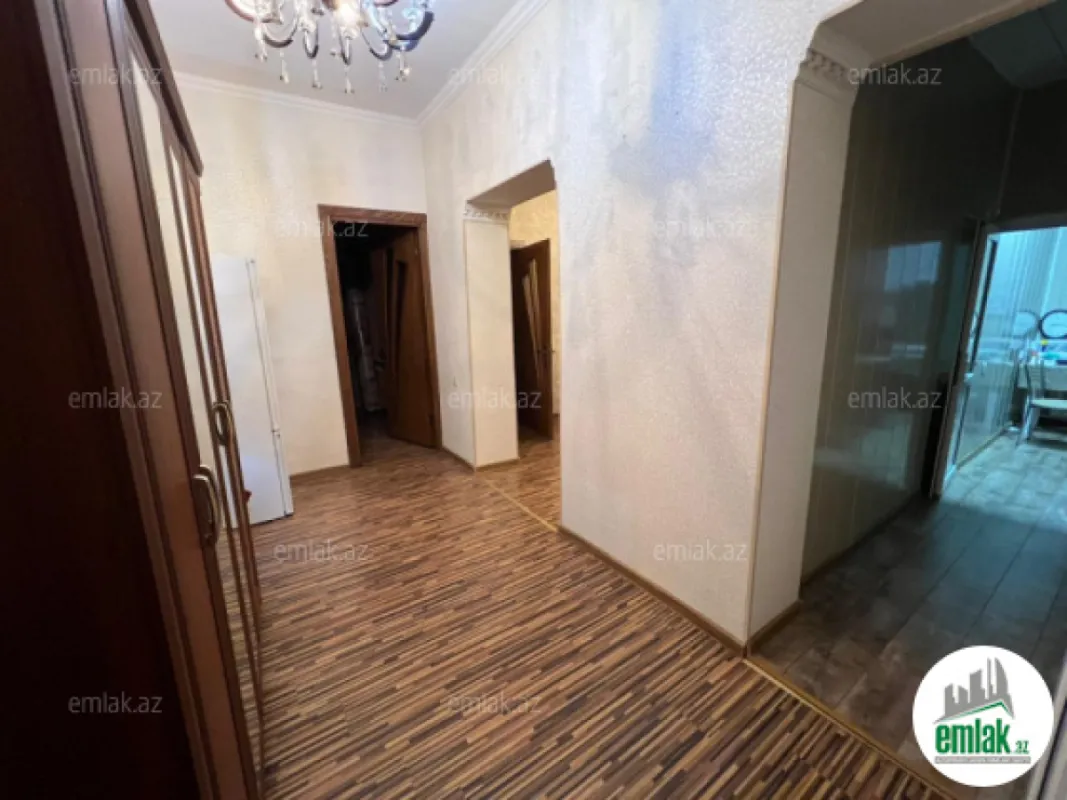 Satılır 3 otaqlı köhnə tikili 90 m²
