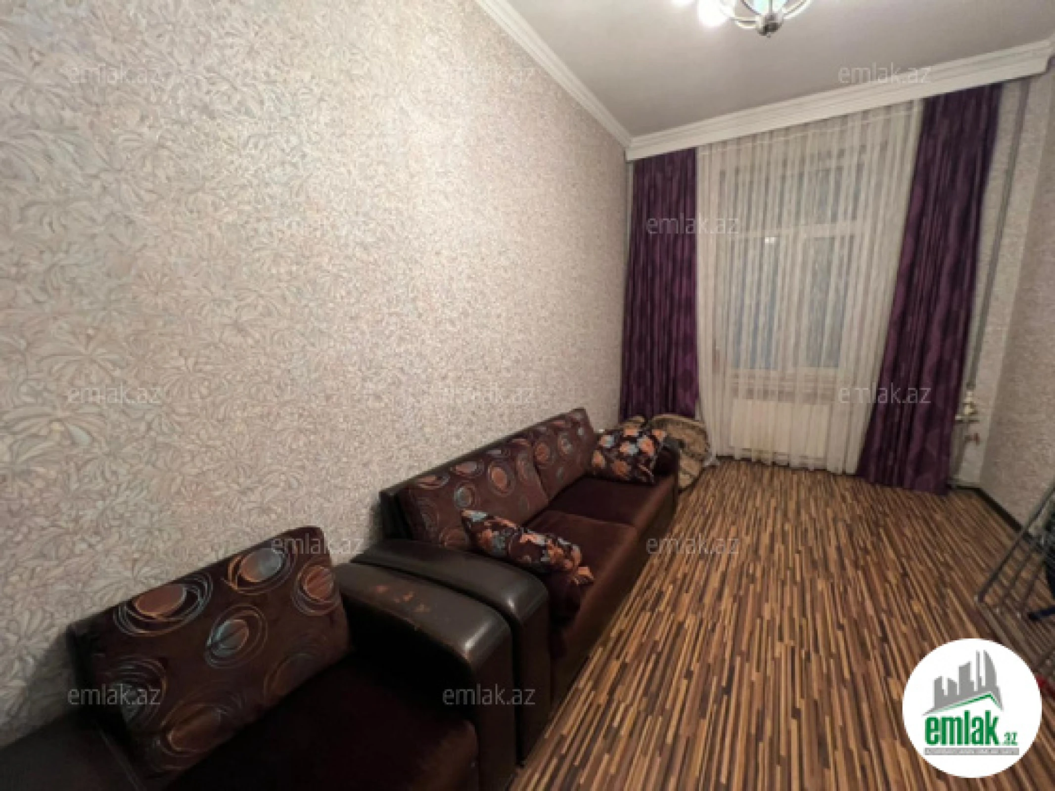 Satılır 3 otaqlı köhnə tikili 90 m²