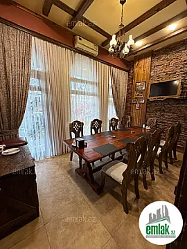 Satılır 4 otaqlı obyekt 250 m²