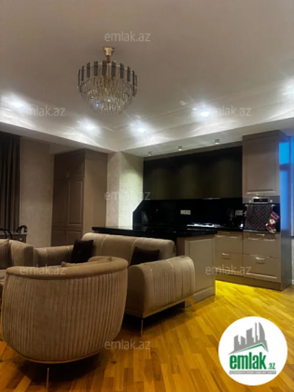 Satılır 4 otaqlı yeni tikili 141 m²