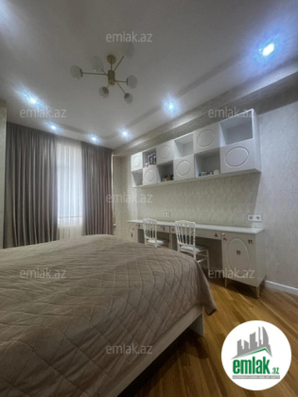 Satılır 4 otaqlı yeni tikili 141 m²