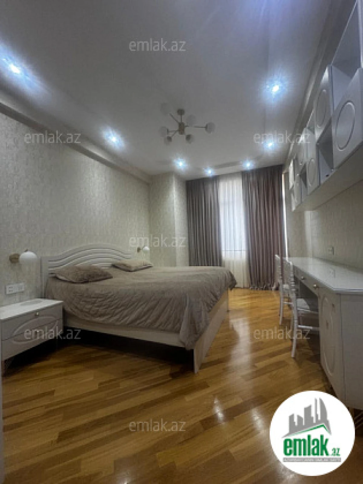 Satılır 4 otaqlı yeni tikili 141 m²