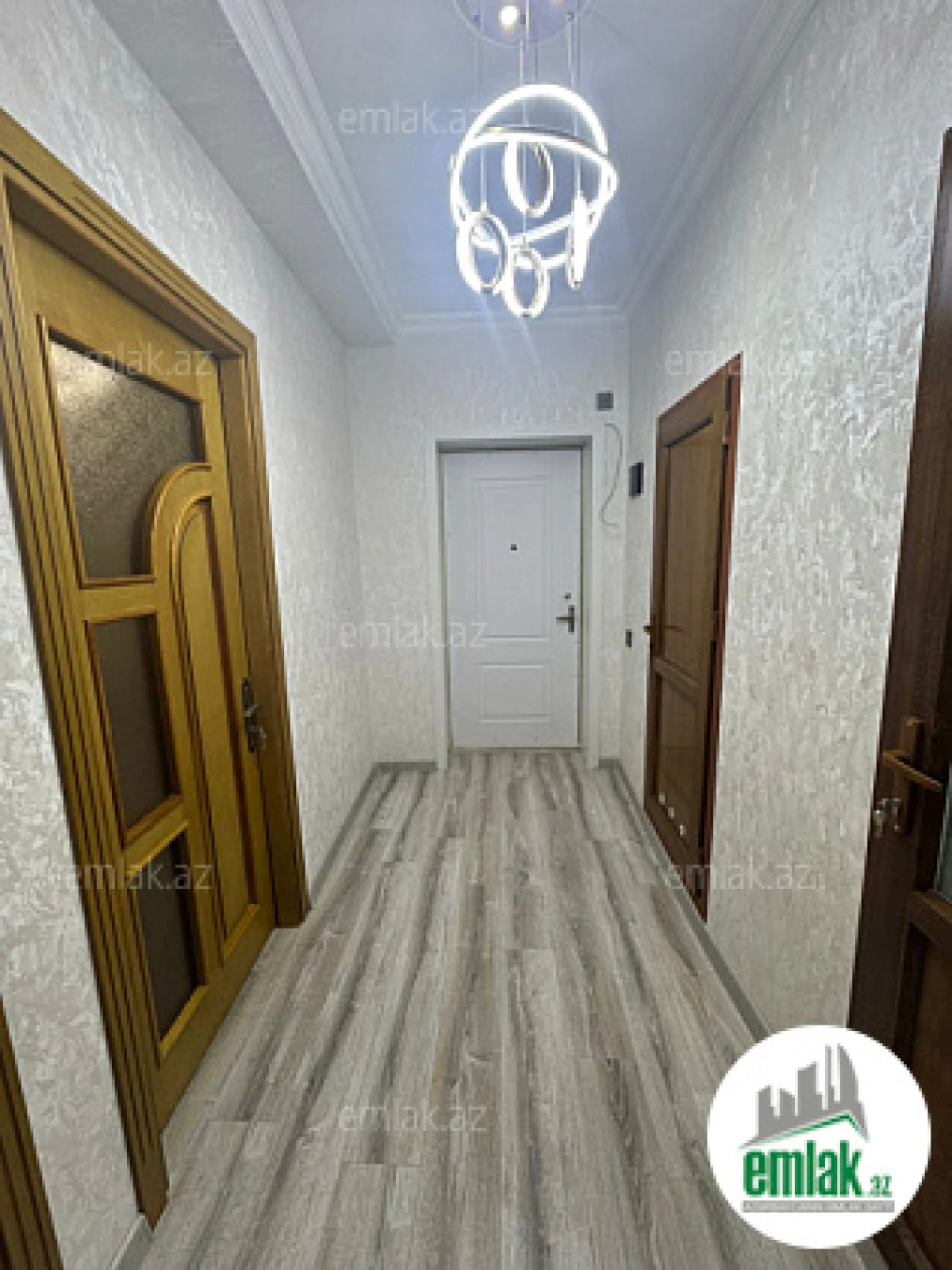 Satılır 3 otaqlı köhnə tikili 75 m²