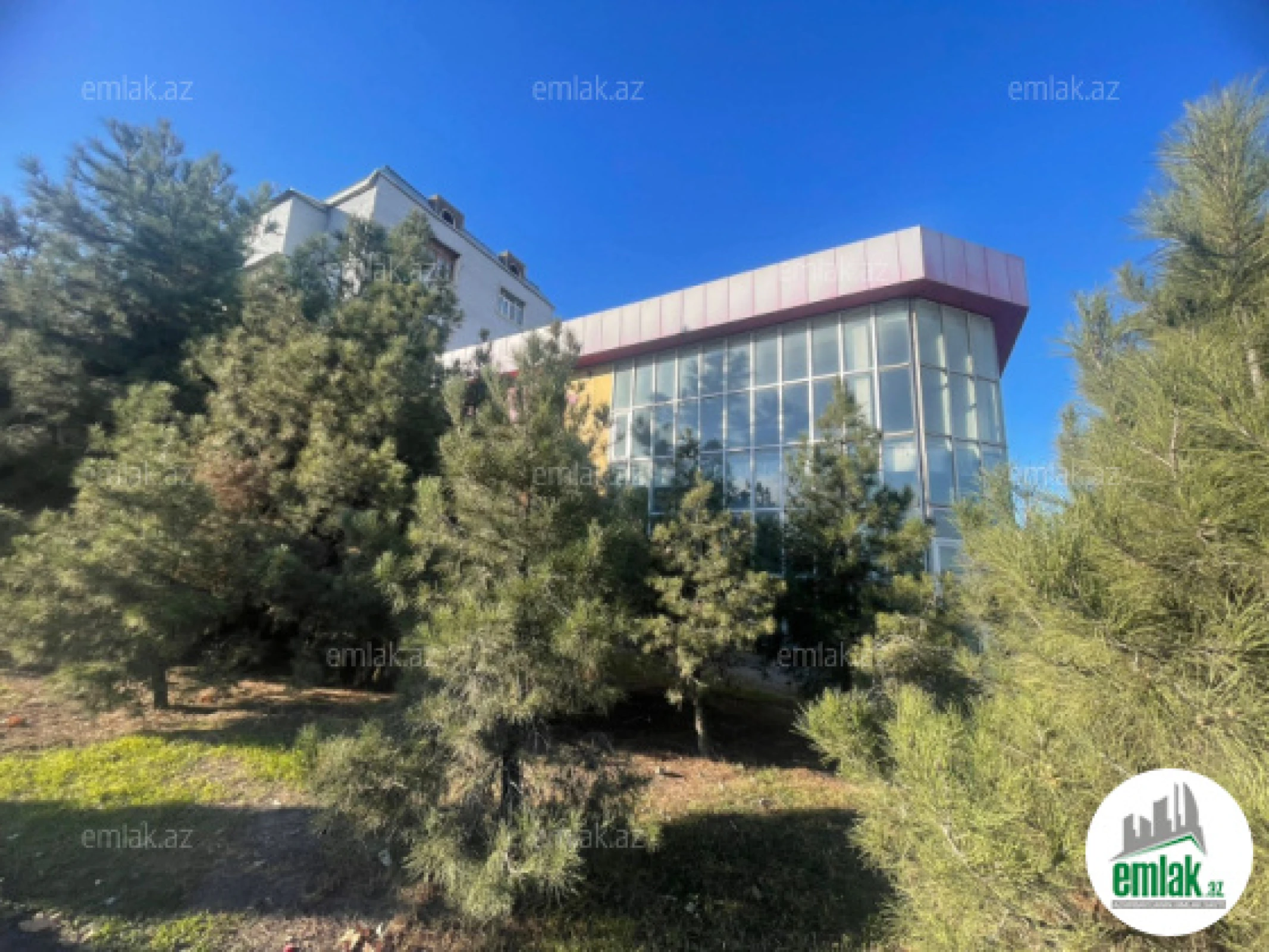 Satılır 5 otaqlı obyekt 239 m²