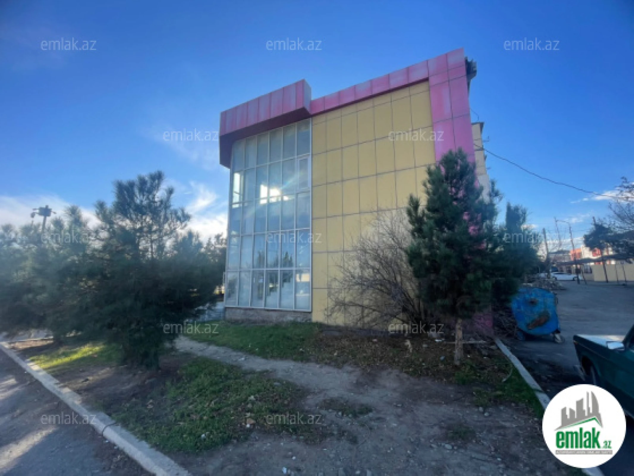 Satılır 5 otaqlı obyekt 239 m²