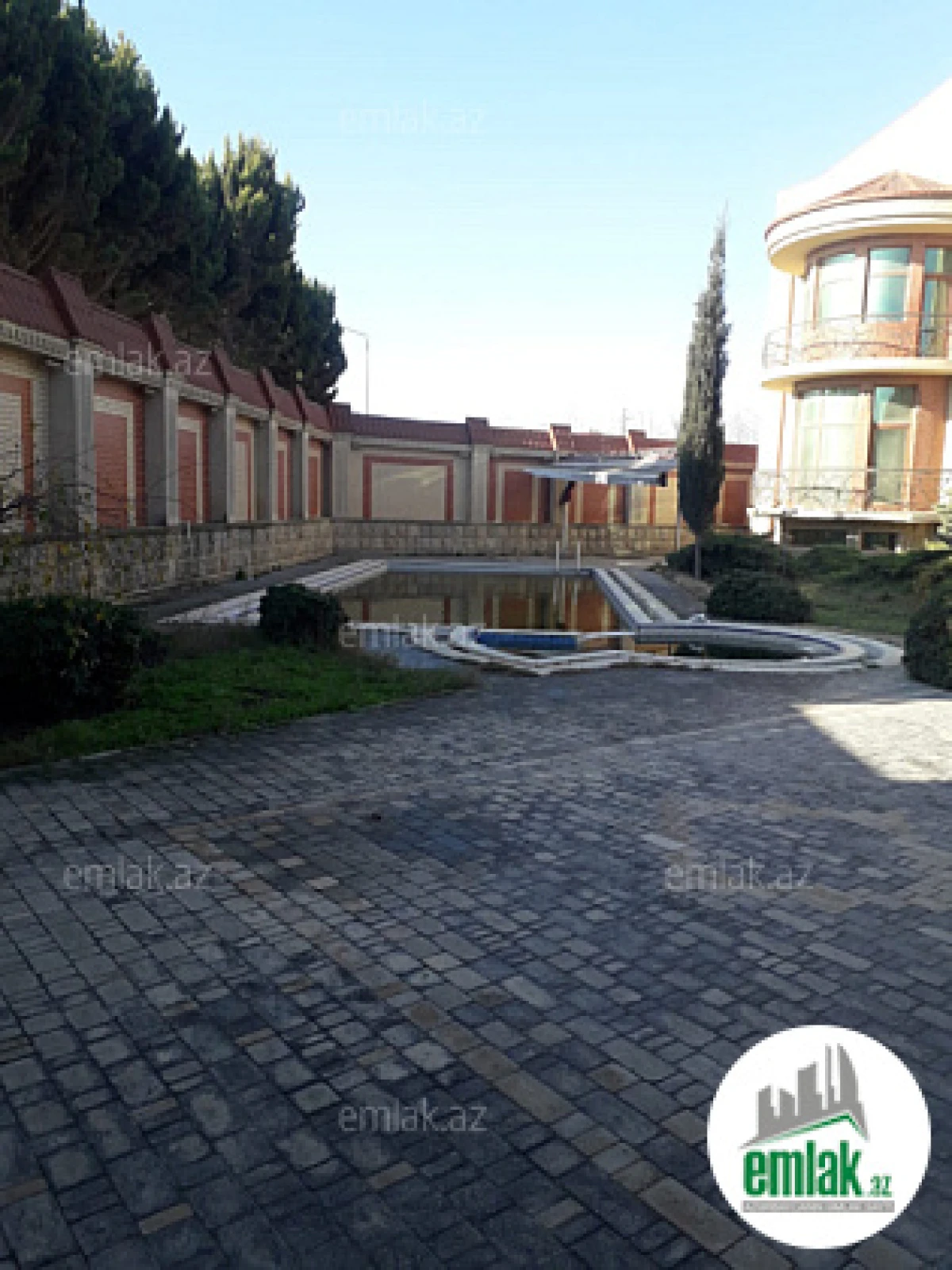 Satılır 9 otaqlı həyət evi 529.3 m²