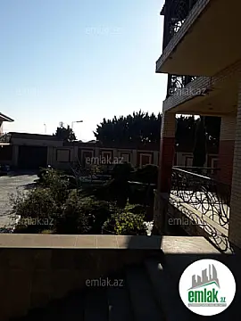 Satılır 9 otaqlı həyət evi 529.3 m²