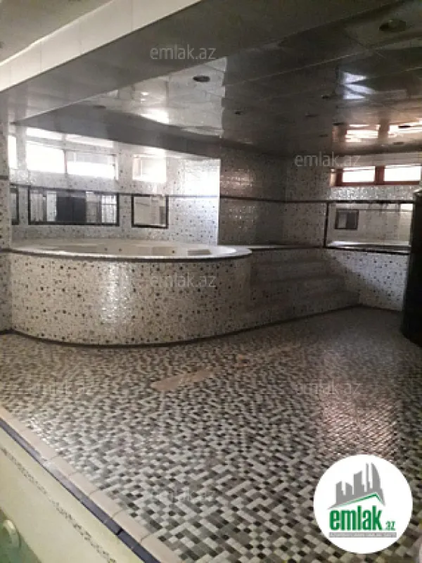 Satılır 9 otaqlı həyət evi 529.3 m²