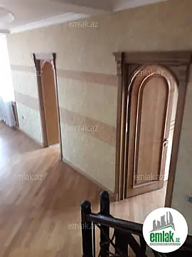 Satılır 9 otaqlı həyət evi 529.3 m²