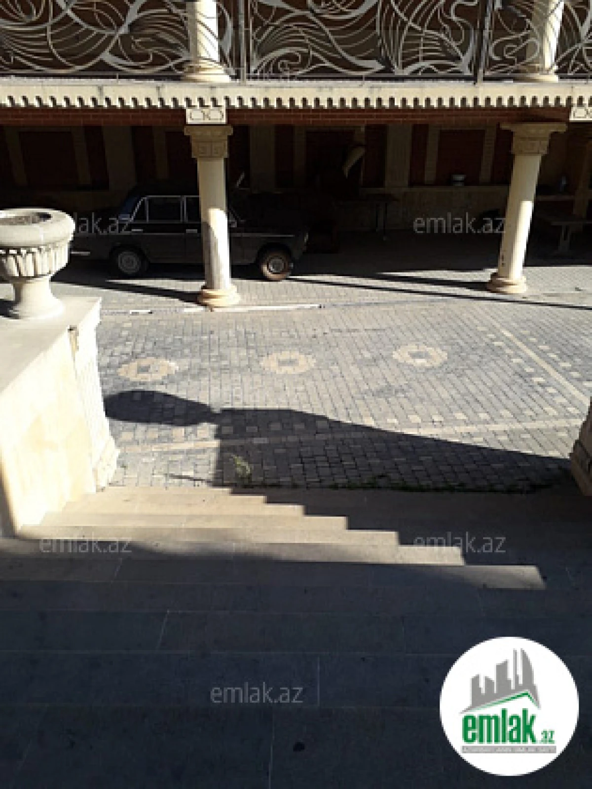 Satılır 9 otaqlı həyət evi 529.3 m²