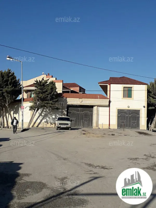 Satılır 9 otaqlı həyət evi 529.3 m²
