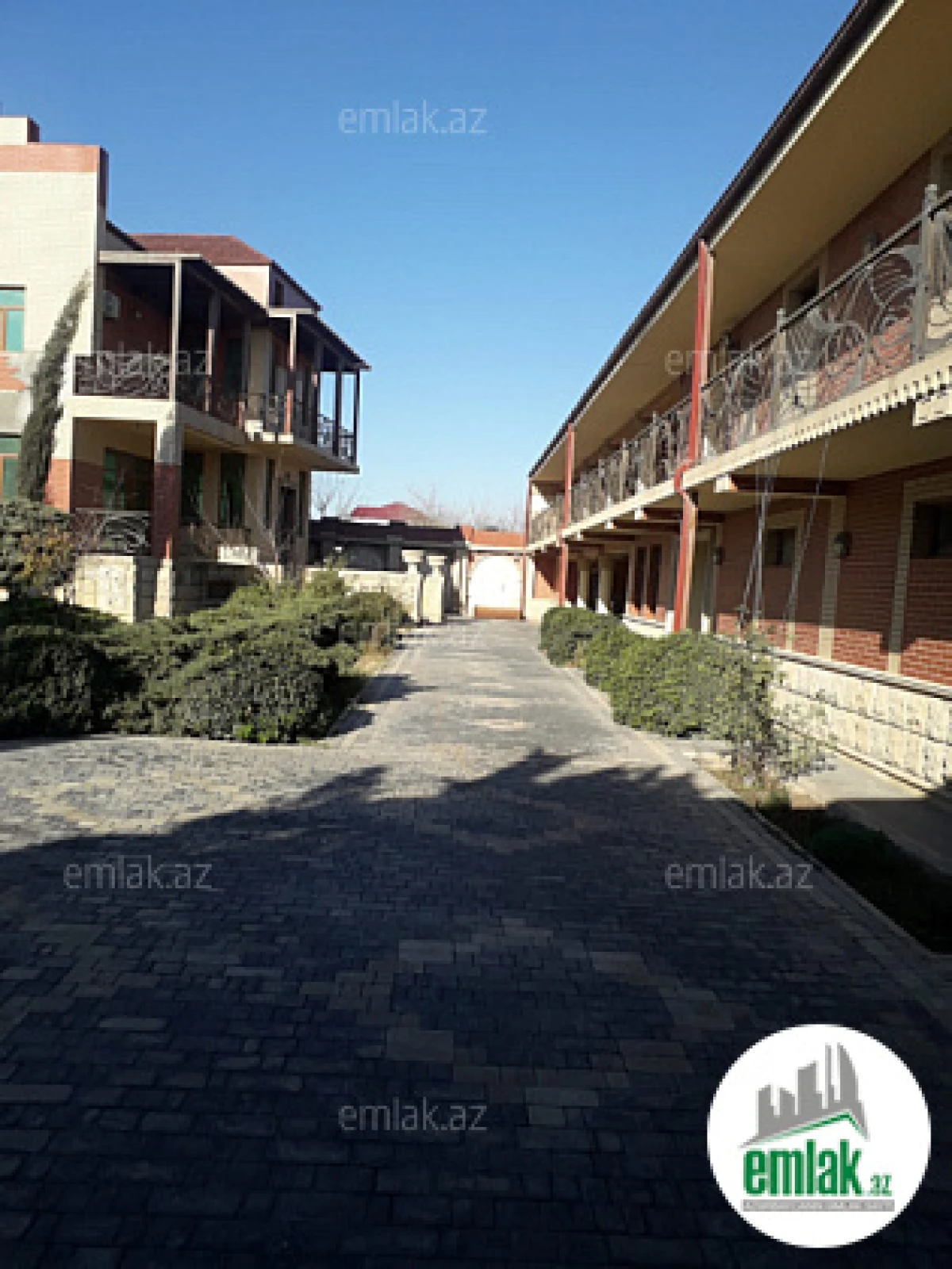 Satılır 9 otaqlı həyət evi 529.3 m²