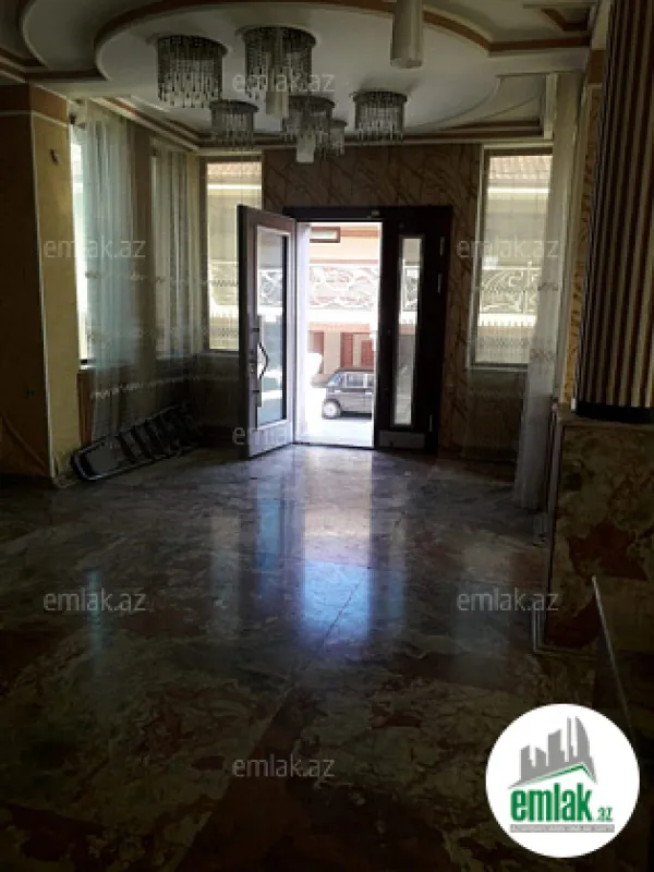 Satılır 9 otaqlı həyət evi 529.3 m²