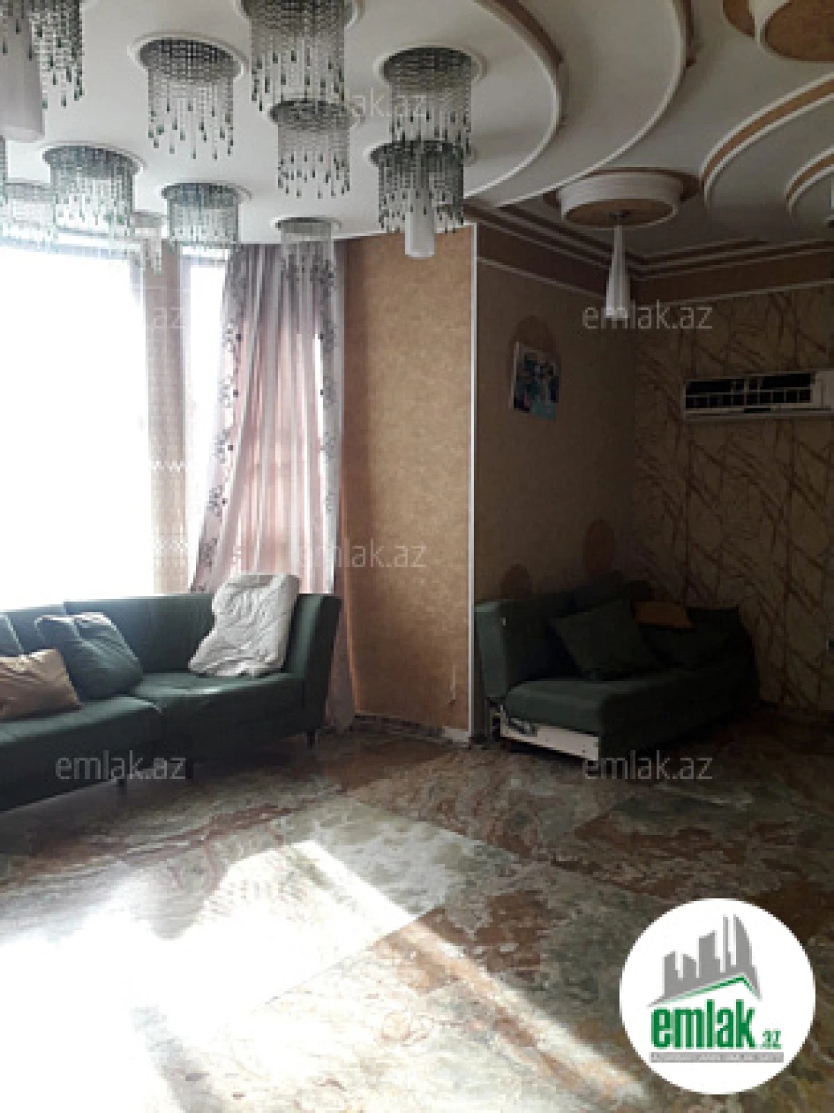 Satılır 9 otaqlı həyət evi 529.3 m²
