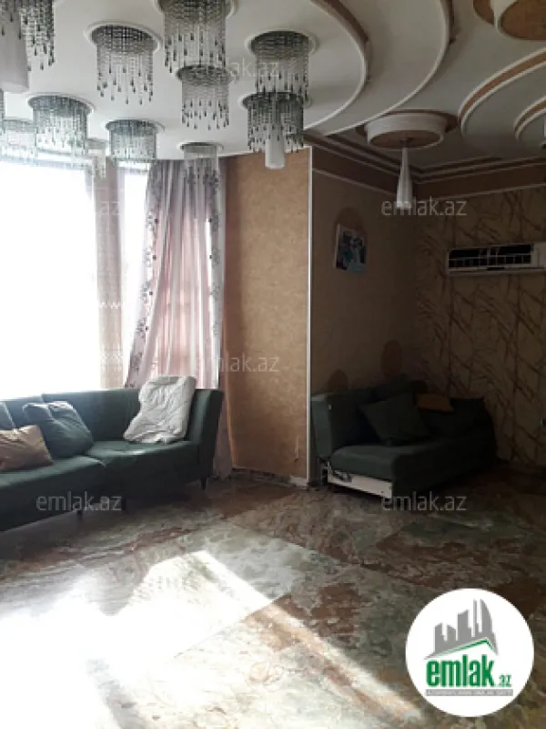 Satılır 9 otaqlı həyət evi 529.3 m²