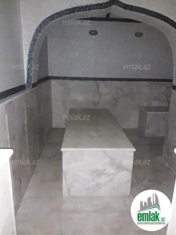 Satılır 9 otaqlı həyət evi 529.3 m²