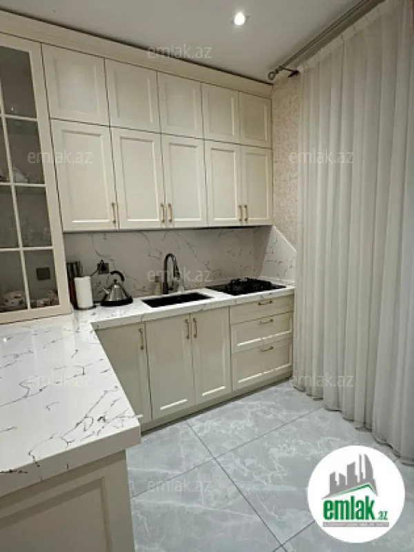 Satılır 3 otaqlı yeni tikili 75 m²