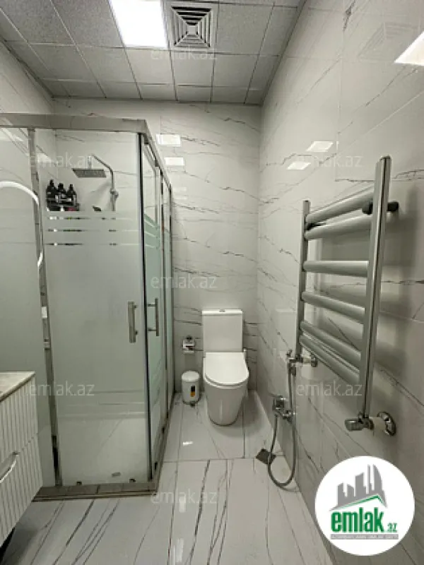 Satılır 3 otaqlı yeni tikili 75 m²