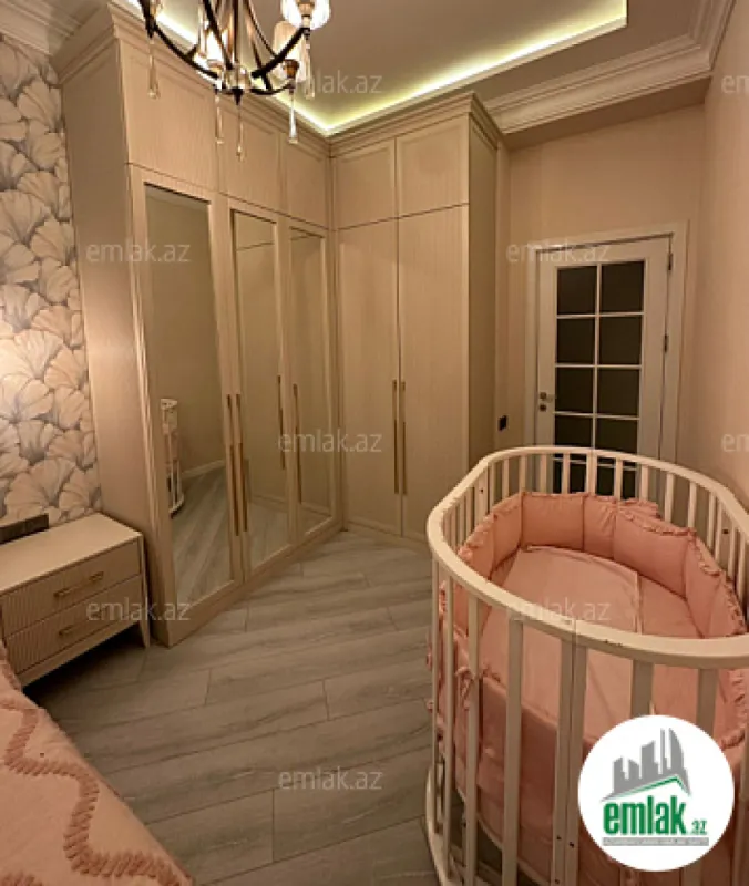 Satılır 3 otaqlı yeni tikili 75 m²