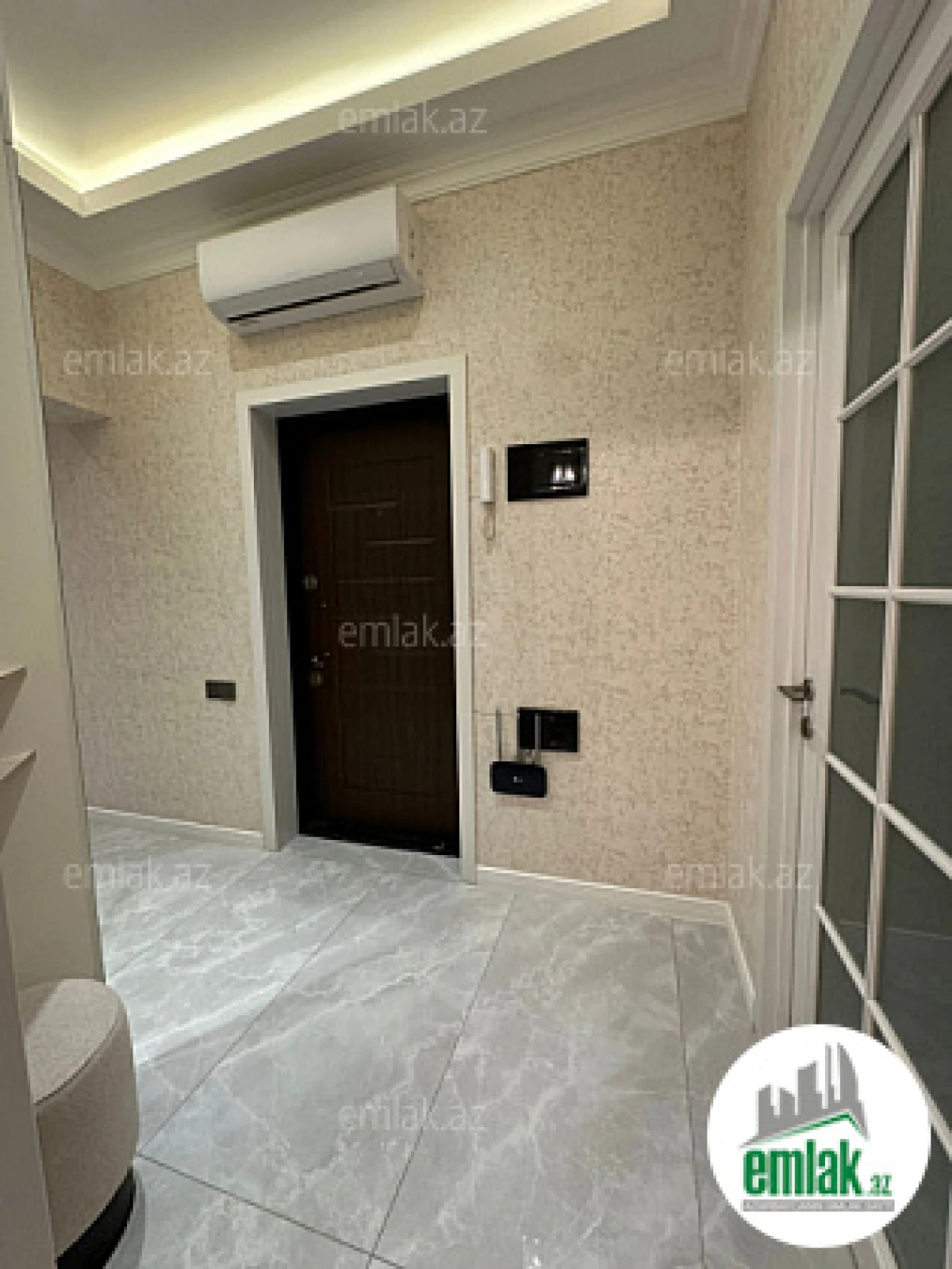 Satılır 3 otaqlı yeni tikili 75 m²