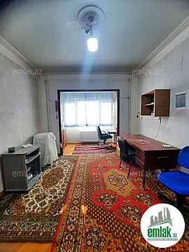 Satılır 3 otaqlı köhnə tikili 85 m²