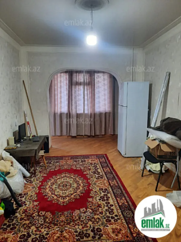 Satılır 3 otaqlı köhnə tikili 85 m²
