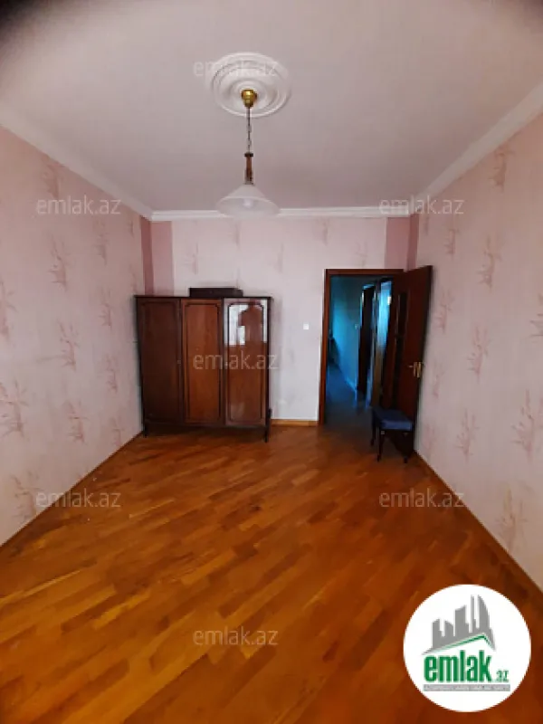 Satılır 3 otaqlı köhnə tikili 85 m²