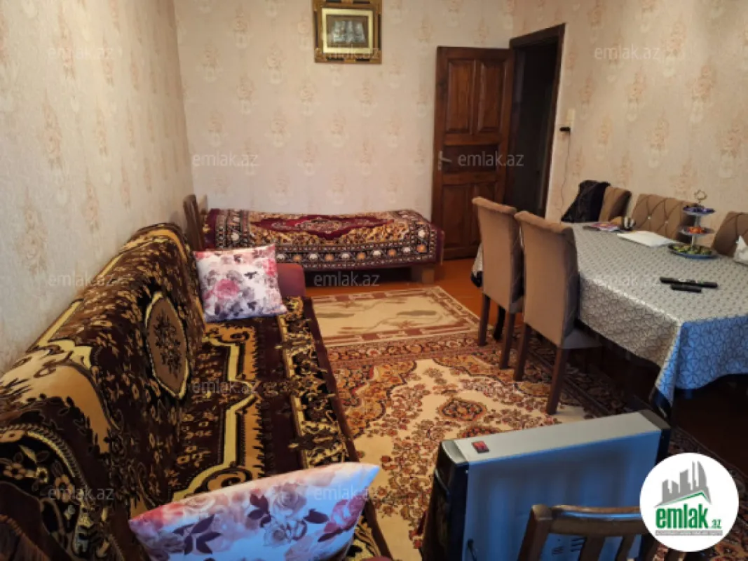 Satılır 2 otaqlı köhnə tikili 65 m²