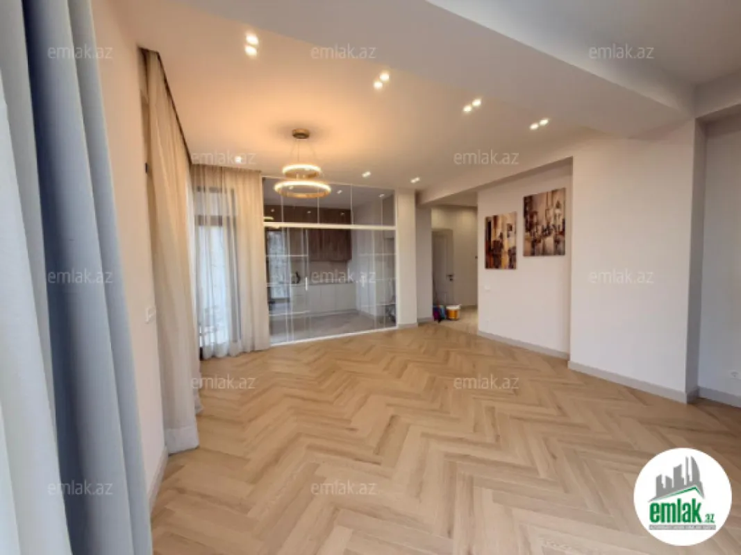 Satılır 2 otaqlı yeni tikili 80 m²