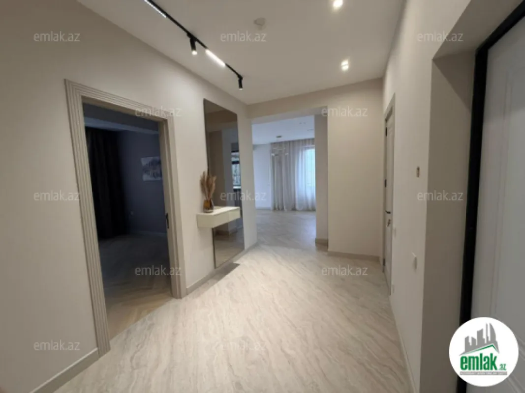 Satılır 2 otaqlı yeni tikili 80 m²