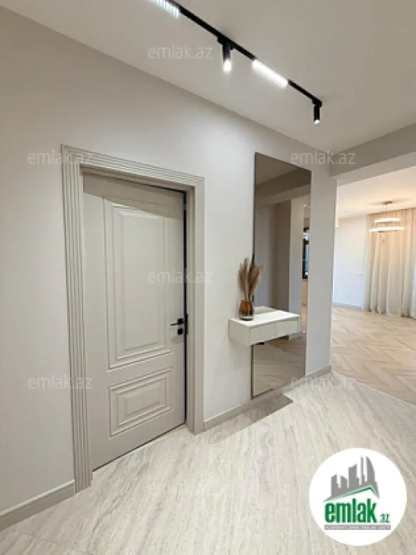 Satılır 2 otaqlı yeni tikili 80 m²