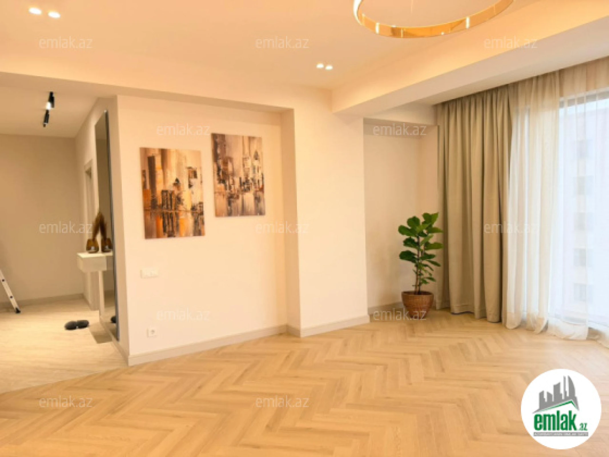 Satılır 2 otaqlı yeni tikili 80 m²
