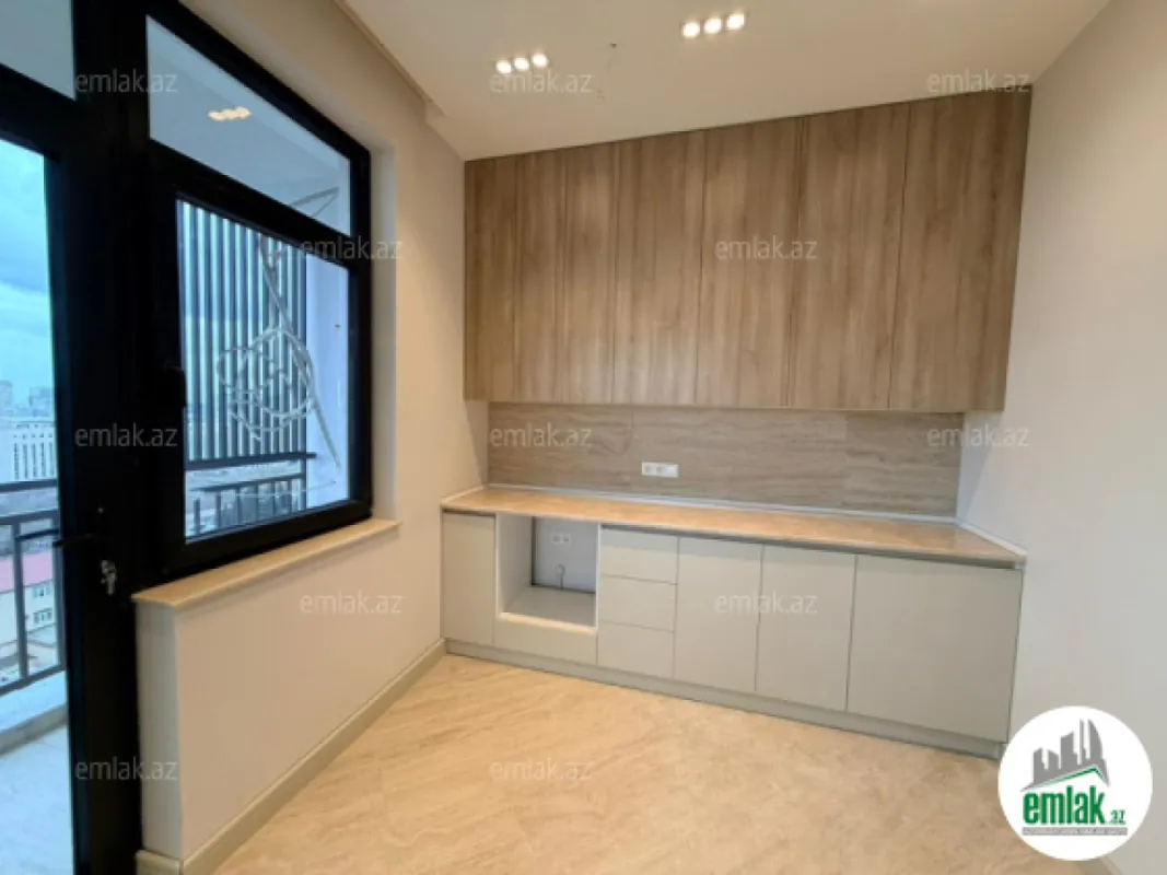 Satılır 2 otaqlı yeni tikili 80 m²