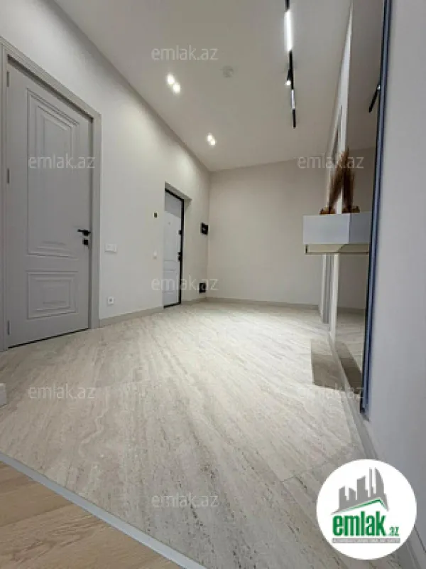 Satılır 2 otaqlı yeni tikili 80 m²
