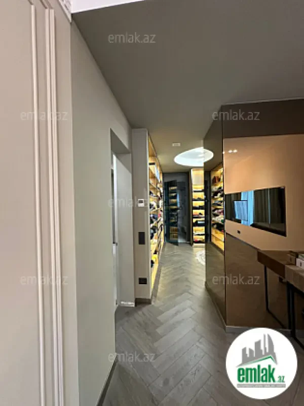 Satılır 3 otaqlı yeni tikili 200 m²