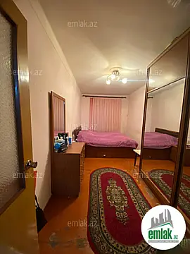 Satılır 3 otaqlı köhnə tikili 75 m²