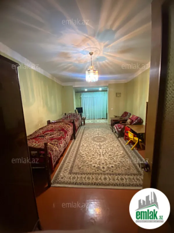 Satılır 3 otaqlı köhnə tikili 75 m²