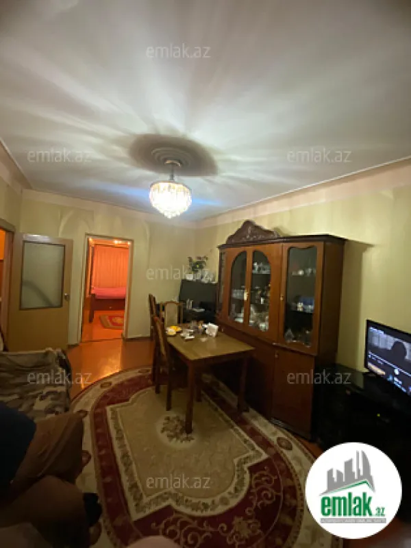 Satılır 3 otaqlı köhnə tikili 75 m²
