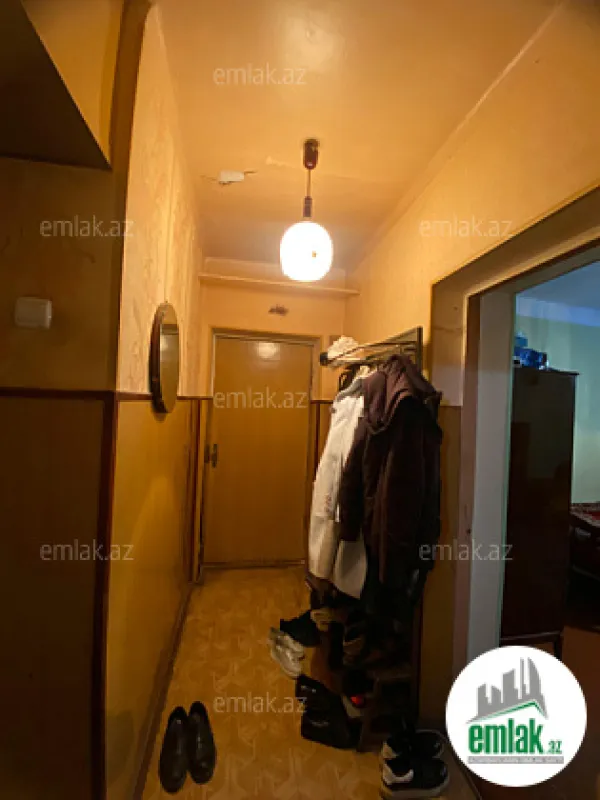 Satılır 3 otaqlı köhnə tikili 75 m²
