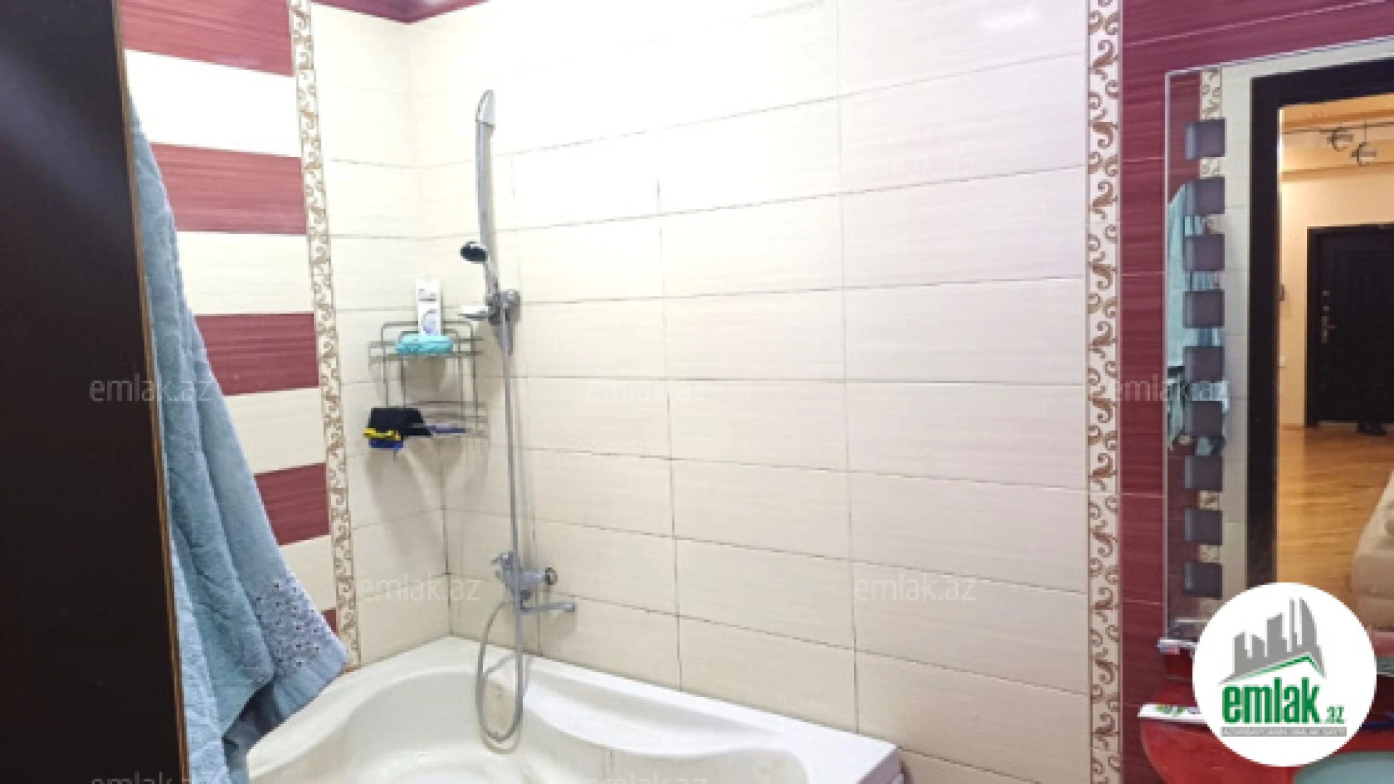 Satılır 3 otaqlı yeni tikili 140 m²