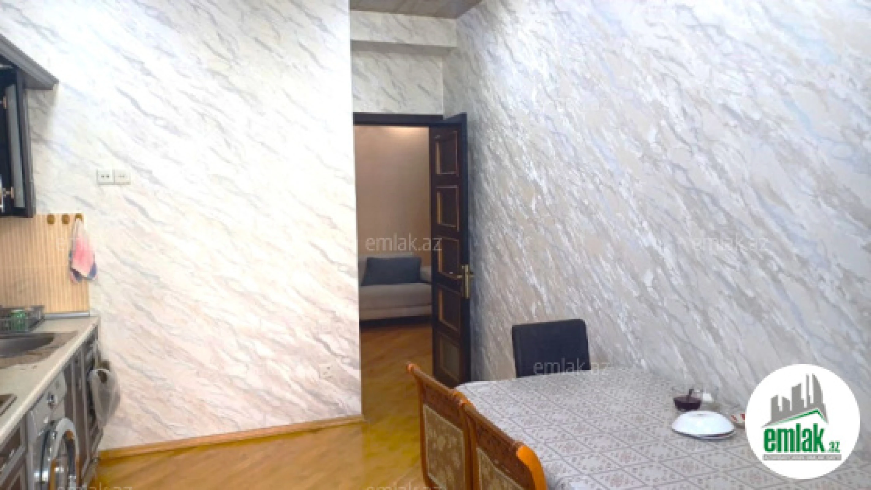 Satılır 3 otaqlı yeni tikili 140 m²