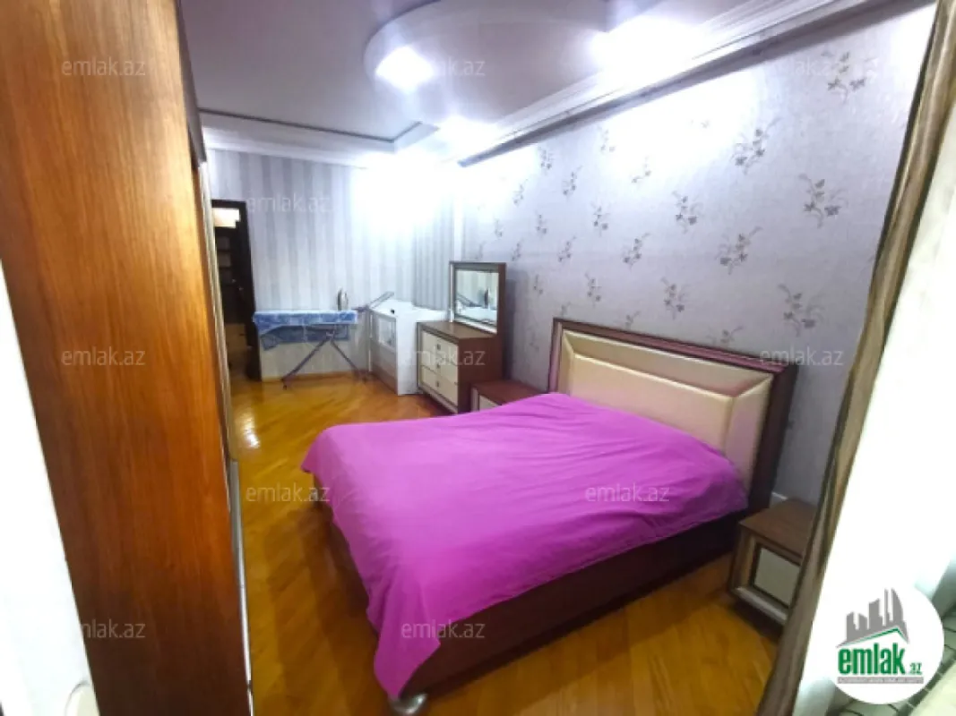 Satılır 3 otaqlı yeni tikili 140 m²