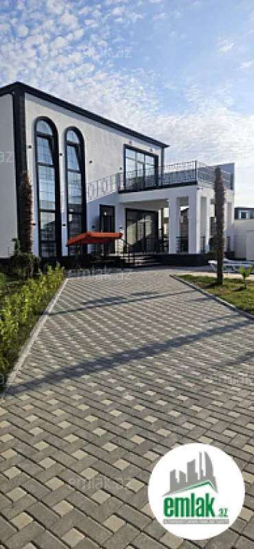 Satılır 5 otaqlı mənzil 250 m²