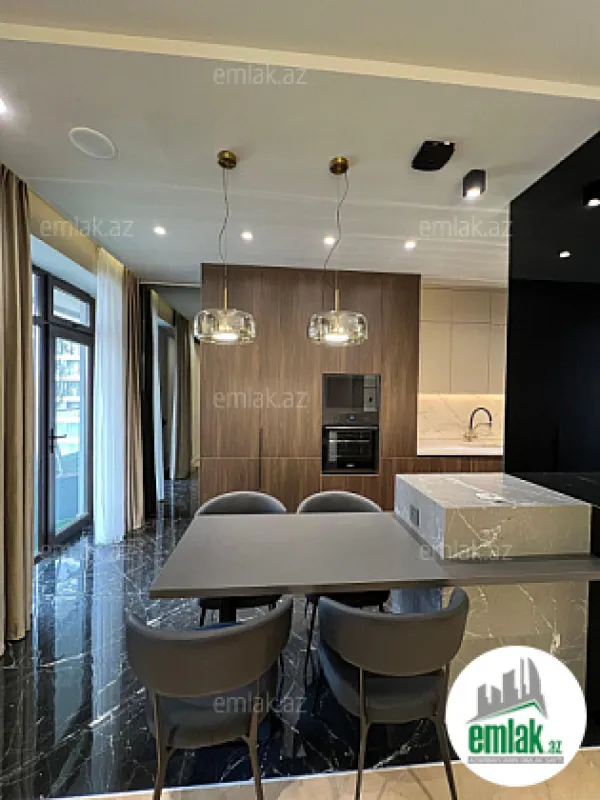 Satılır 3 otaqlı yeni tikili 150 m²