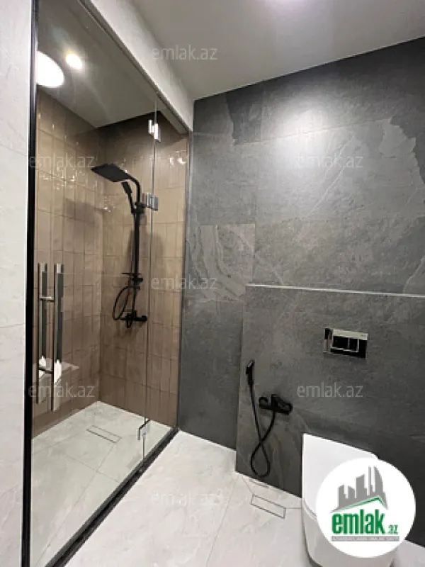 Satılır 3 otaqlı yeni tikili 150 m²