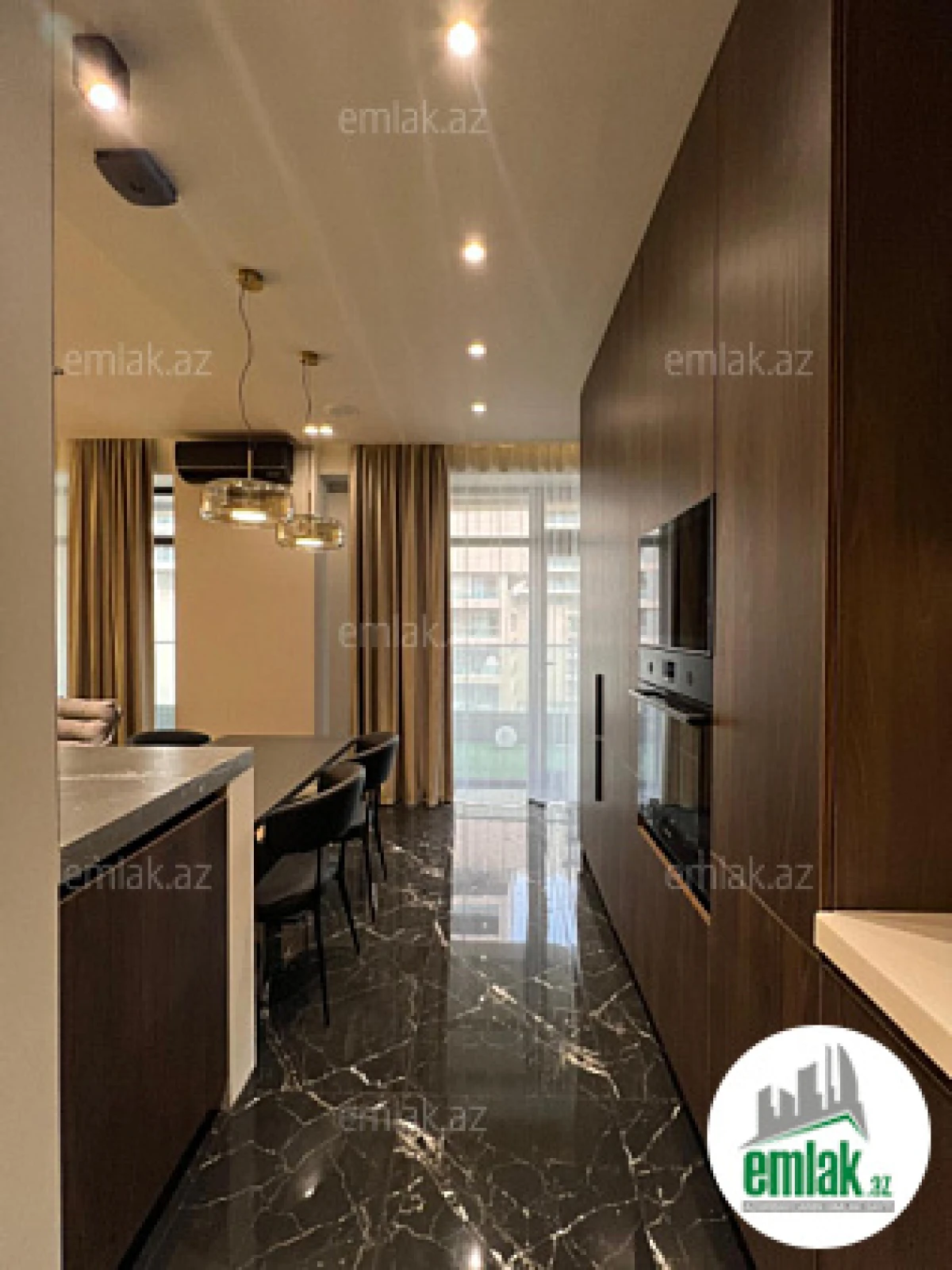 Satılır 3 otaqlı yeni tikili 150 m²