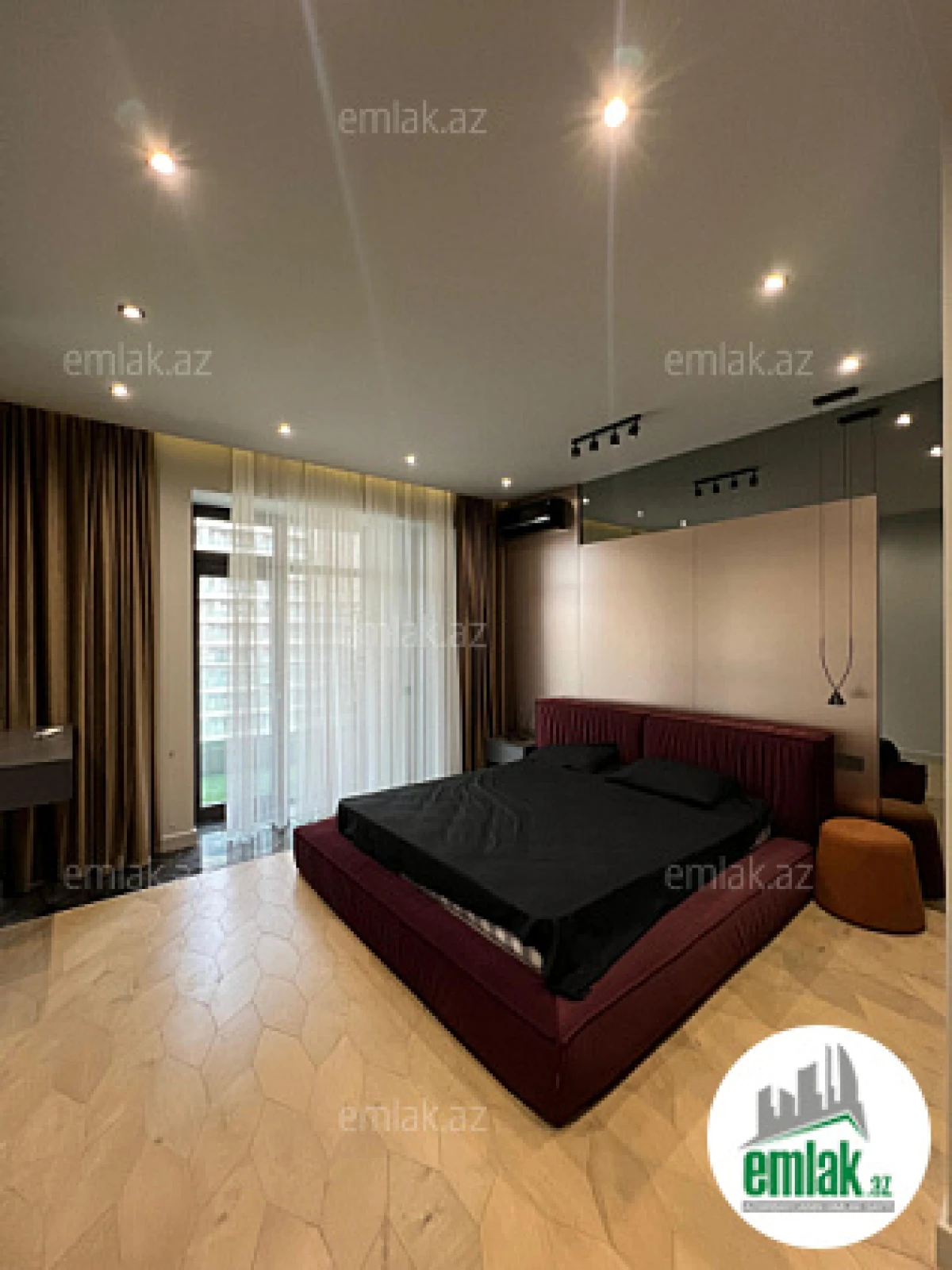 Satılır 3 otaqlı yeni tikili 150 m²